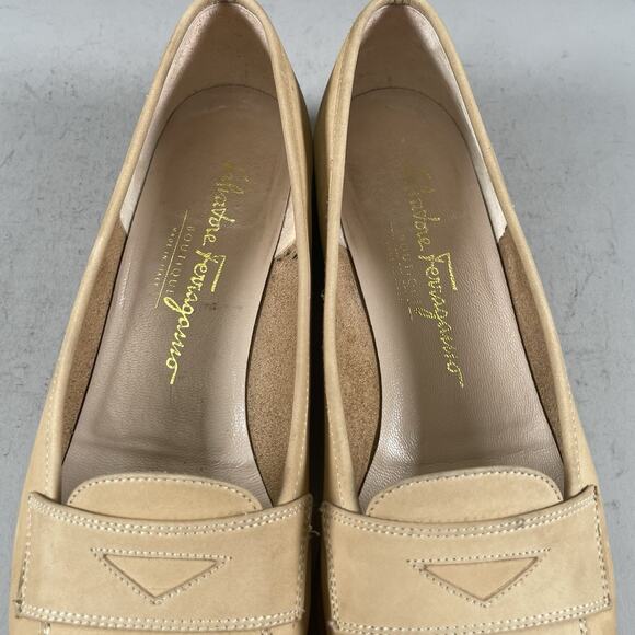 Salvatore Ferragamo Boutique Womens 7.5 AA Beige Slip On Penny Loafer Dress Shoe - Picture 8 of 9